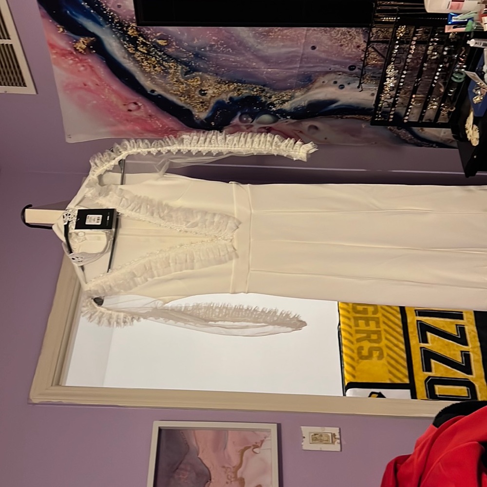 Jumpsuit brand new fashion nova never worn with tags on.